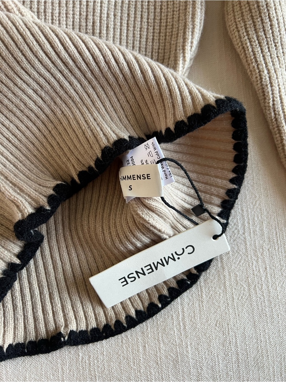 COMMENSE Contrast Trim Tie-Neck Ribbed Sweater - Picture 5 of 5
